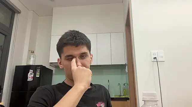 Živý XXX chat Adrian_Coles