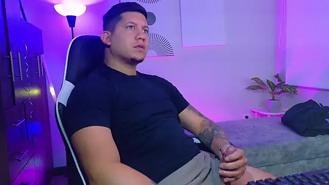 _robertobaggioo Chat XXX live