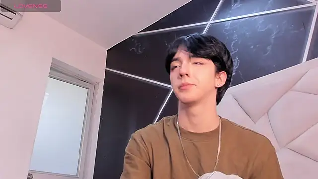 Show modela AerumChae na web-kameri