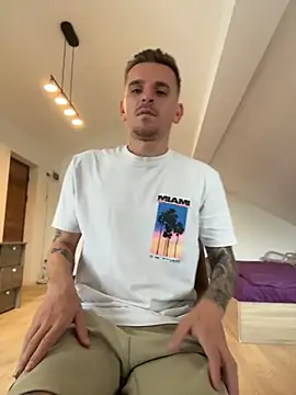 Huge_cock22cm Webcam show