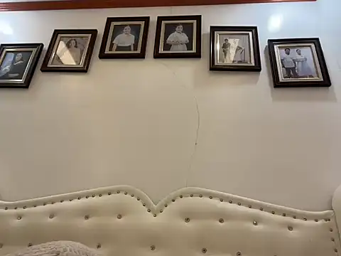 NaughtySCARLETSIN Adlı Modelin Canlı XXX Sohbeti