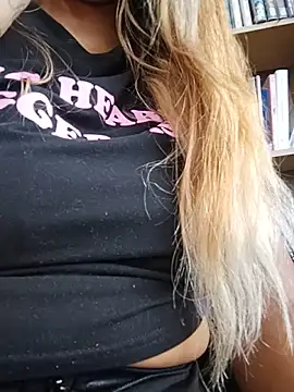 Chat +18 de Hotasiansensation ao vivo