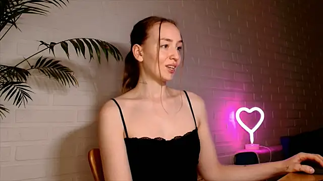 WhitePrincessLuna live XXX chat