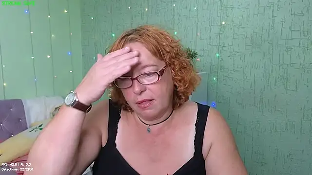 Fara_Flutte Adlı Modelin Canlı XXX Sohbeti