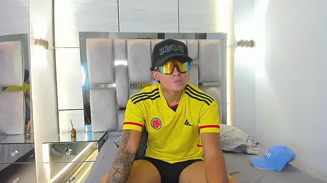 Ruslan_marcel élő XXX-chatje