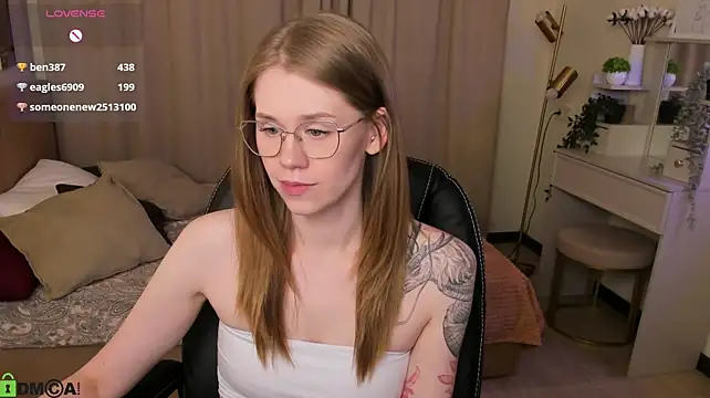 Živý XXX chat Alison_Doody