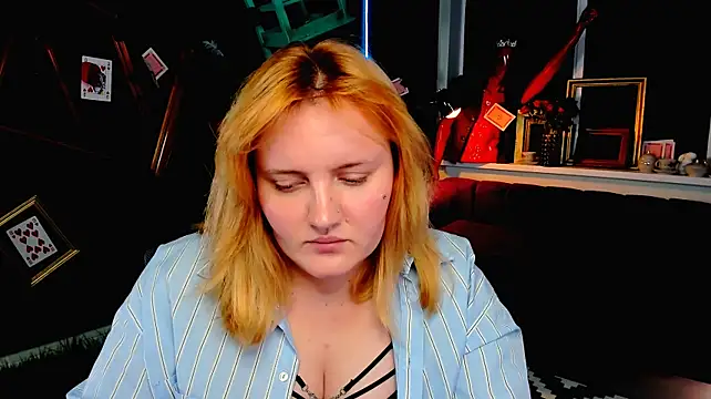 KathyBriggs Adlı Modelin Canlı XXX Sohbeti
