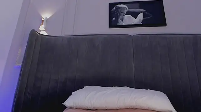 Saturn1a's Live XXX Chat