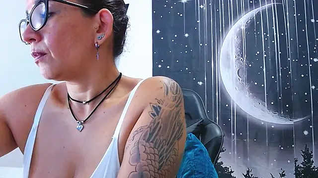 Hikaryfire live XXX chat