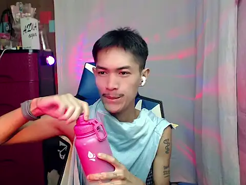riks_tyler 即時 XXX 聊天