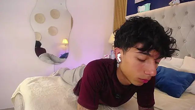 Aiden_Rivers_ Live XXX Chat