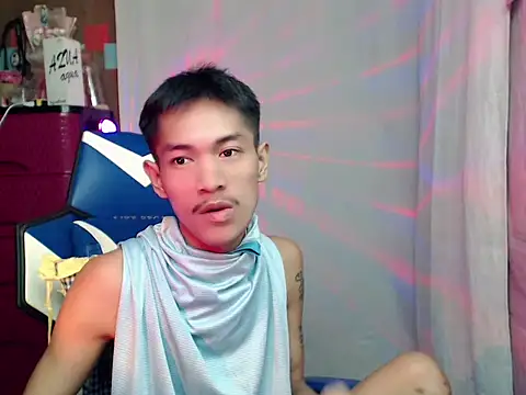 riks_tyler 即時 XXX 聊天