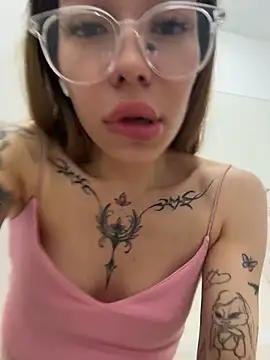 babydolll Adlı Modelin Canlı XXX Sohbeti