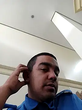 Show de morenogostoso29 na webcam
