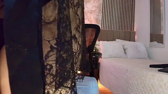 Živý XXX chat JuliRamirez
