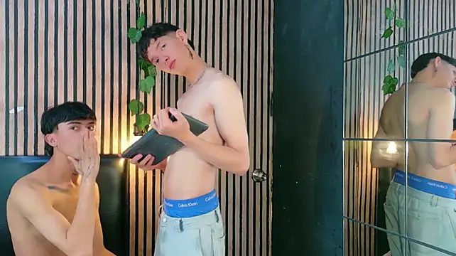heyy_noah11 Chat XXX in diretta