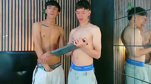 heyy_noah11 Chat XXX in diretta