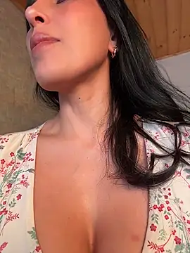 Chat +18 de CorinVeil ao vivo