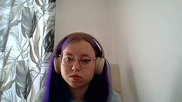 Show modela MaddieTeen na web-kameri