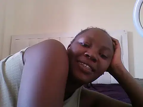 cocojuicyy Show in webcam