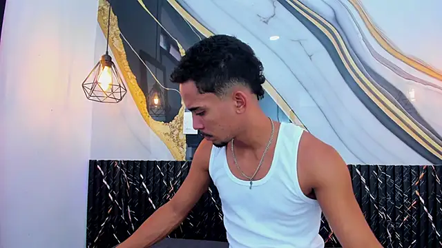 Chat XXX en directo de DrakeFoxx