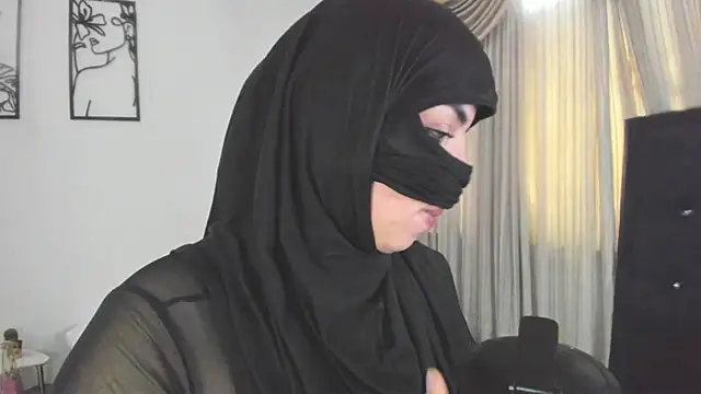 XXX chat uživo modela Uzra_hayed