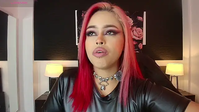 צ'אט XXX בשידור חי של EvaaFoxxy1