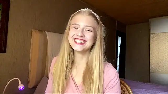 JenelleWhitehead Adlı Modelin Canlı XXX Sohbeti