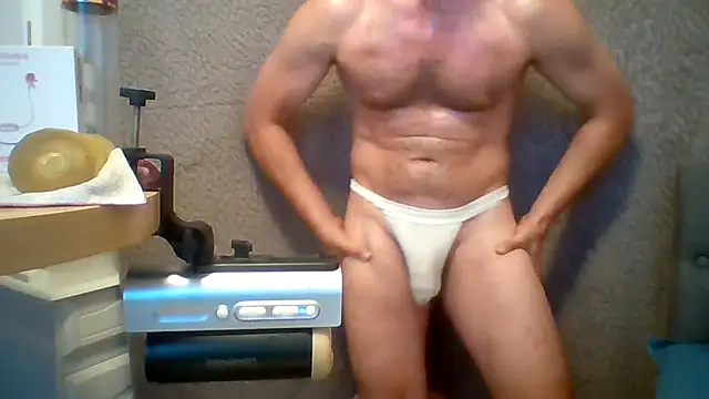 Show modela Oliverlong na web-kameri
