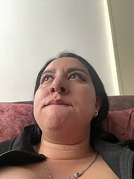 Abril_Luv Adlı Modelin Canlı XXX Sohbeti