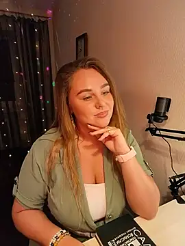 دردشة Juicy_PeachLux الجنسية المباشرة