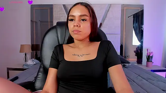 CarolineFyre Chat XXX live