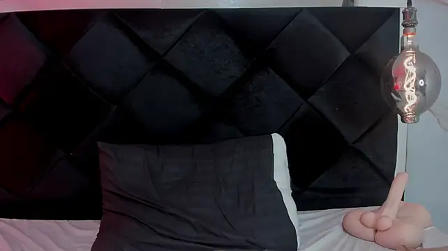 AngelaaCute_'s Live XXX Chat