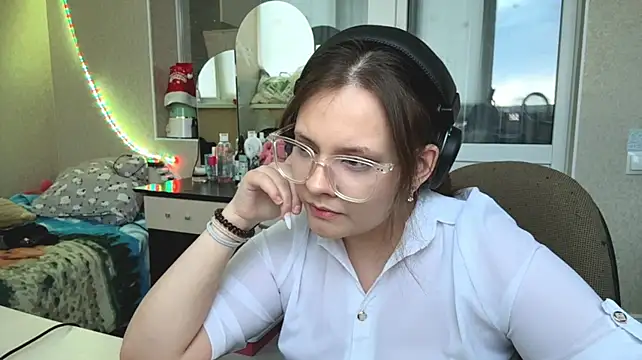 Angelafame Adlı Modelin Canlı XXX Sohbeti