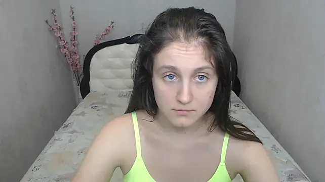 Holliy_Cooper Adlı Modelin Canlı XXX Sohbeti