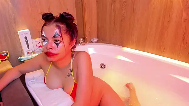 Ambar_a_Camilo Adlı Modelin Canlı XXX Sohbeti