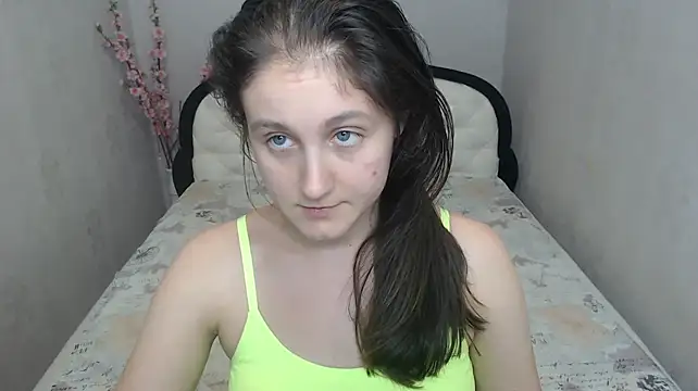 Holliy_Cooper Chat XXX in diretta