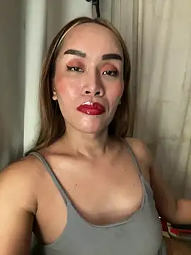 RomanticPearlTS Adlı Modelin Canlı XXX Sohbeti