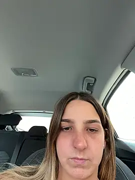 צ'אט XXX בשידור חי של DoriDelux66