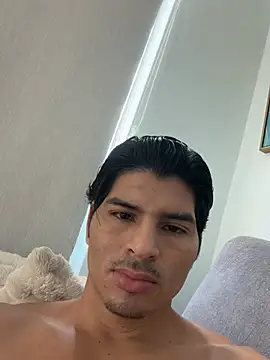 wild_col_n Live XXX chat