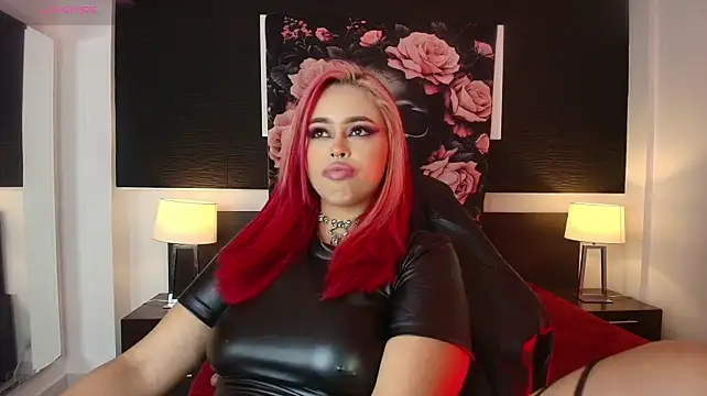 צ'אט XXX בשידור חי של EvaaFoxxy1