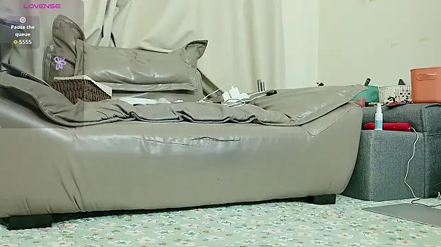 fox-yiyi Adlı Modelin Canlı XXX Sohbeti