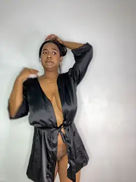 amara_queen_ Chat XXX live