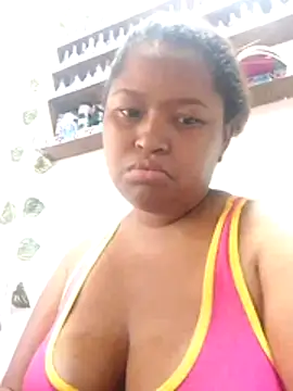 nailyn Show in webcam