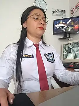 Queen_linda1 Adlı Modelin Canlı XXX Sohbeti