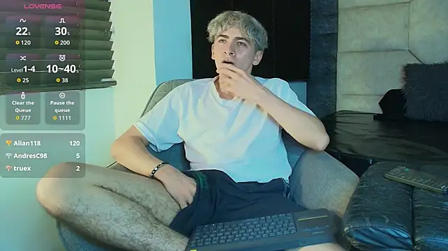 Živý XXX chat Tyler_Mcrey