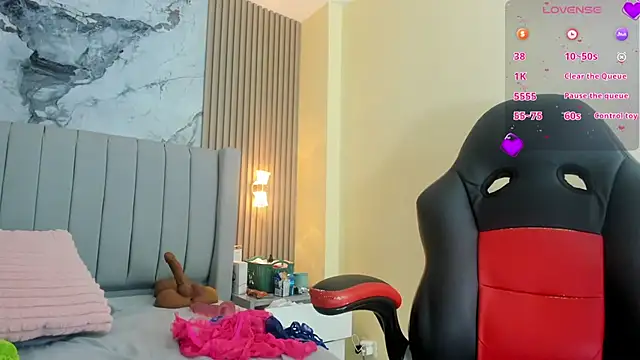 MAGIEVANS1's Live XXX Chat