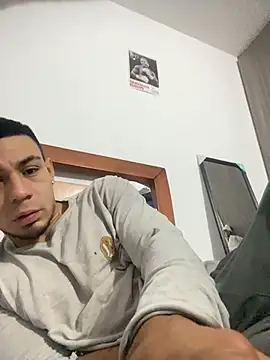 Taylor_DiamondBoy Live XXX-Chat
