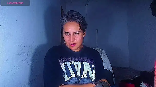 Chat XXX en directo de Yessi_rousse