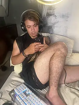 AngelLatinBoy Adlı Modelin Canlı XXX Sohbeti